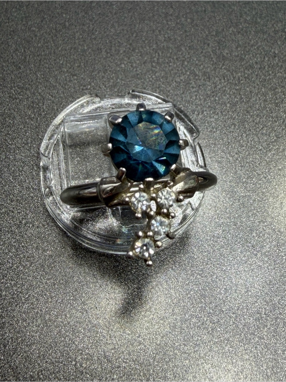 Vintage Avon Silver Ring with Blue Center Stone 1975 Indiglow #408R
